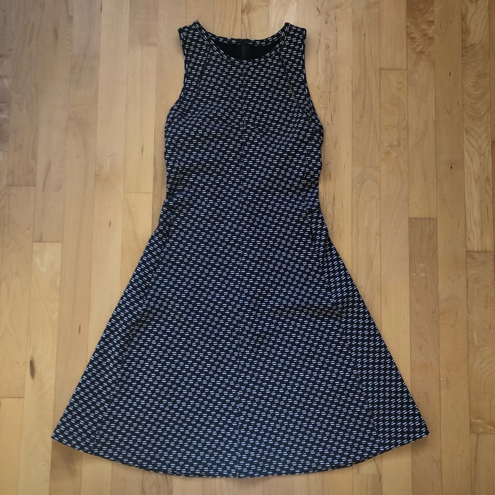 Lululemon &go 'Til Dawn Dress - Deep Dive White Black / Black - Size 4 NWOT